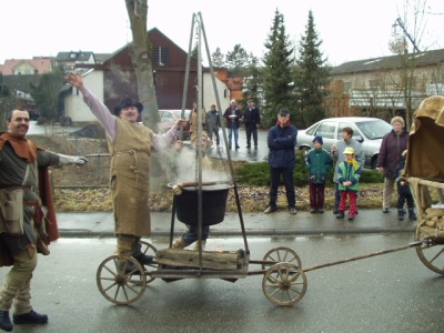 2003 -Anton Haag und Alfred Geier bei den Landsknechten (Umzug in Schweinberg) KKK - 44 Jahre - ein Rückblick in Bildern - Der Verein - Geschichte