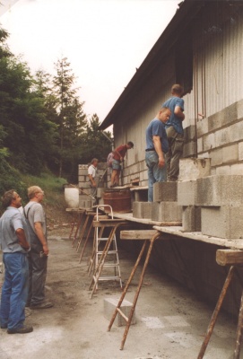 2004 - „Fest Gerüst gebaut...“ Die Maurer am Werk
 KKK - 44 Jahre - ein Rückblick in Bildern - Der Verein - Geschichte