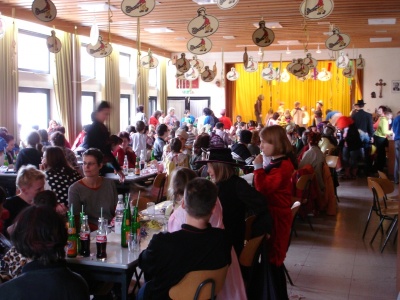 2006 - Kinderfastnachtsfete im Pfarrsaal KKK - 44 Jahre - ein Rückblick in Bildern - Der Verein - Geschichte