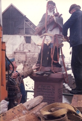 Renovierung der 1984 - Nepomuk-Statue nach dem Hochwasser
 KKK - 44 Jahre - ein Rückblick in Bildern - Der Verein - Geschichte